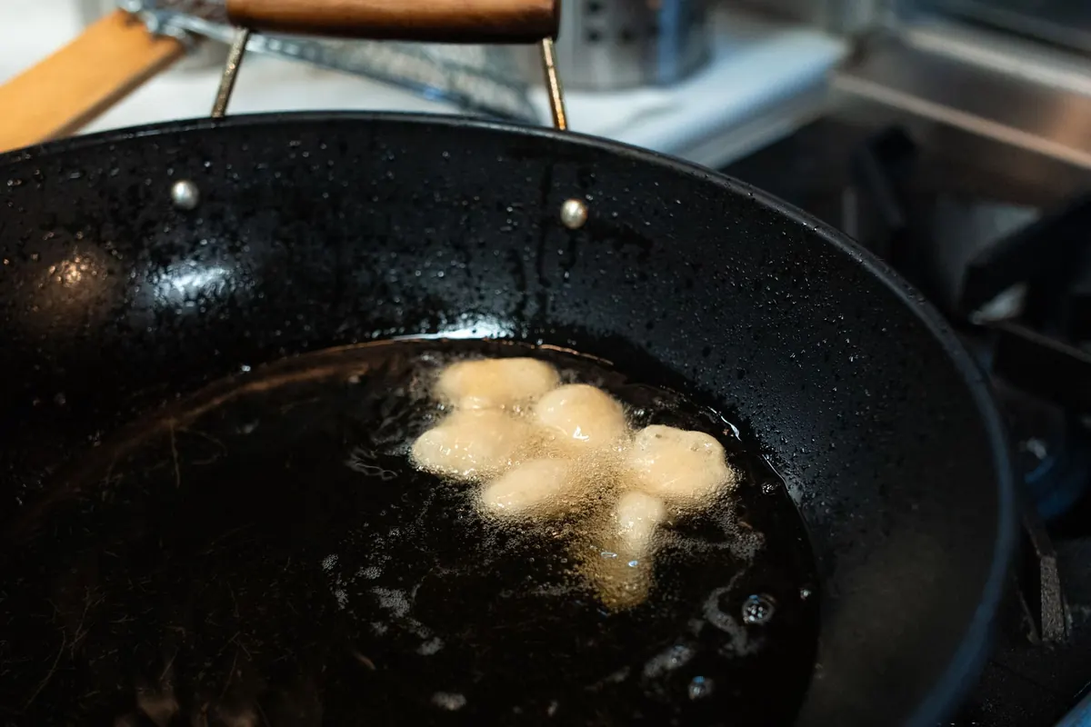 How to Make Proper Chips at Home: Parboiling, Drying, and Double-Frying